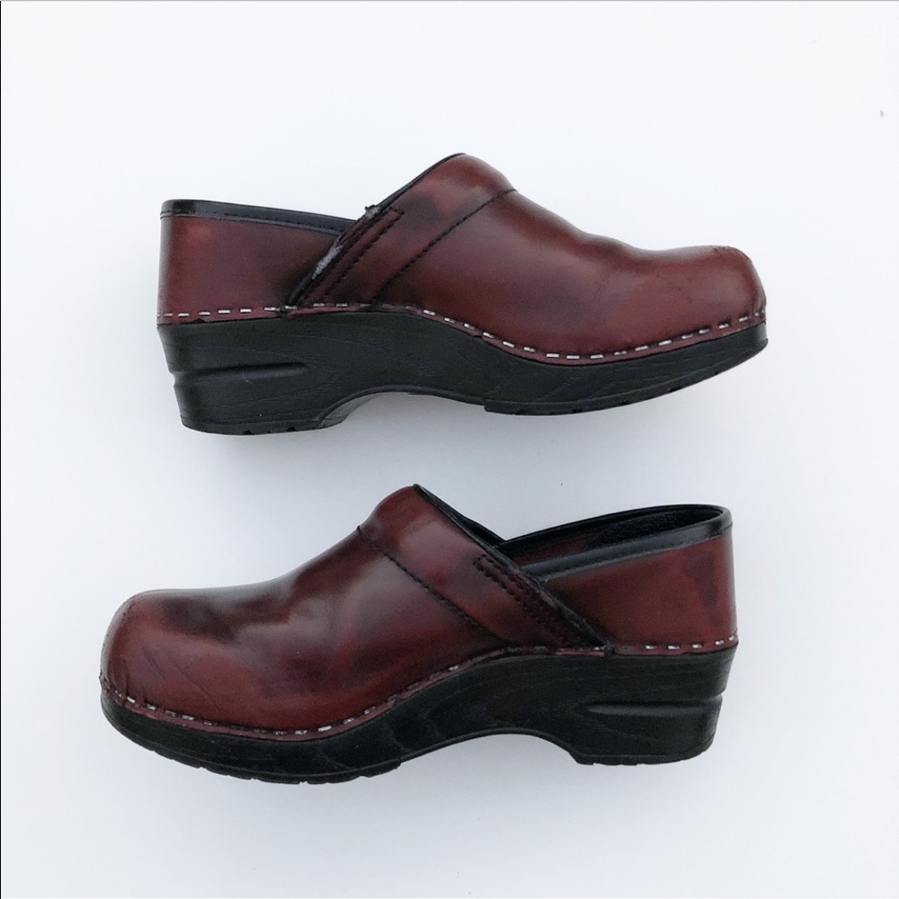 Maroon Dansko cabrio leather clogs